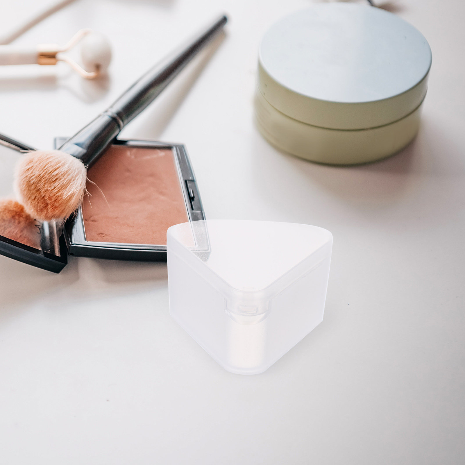 6 個の三角形パウダーパフケース省スペースメイクアップスポン - Beauty Makeup Egg のレビューと価格