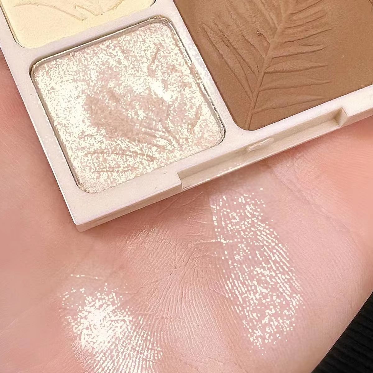 1/2 個 4 色のリタッチプレート長持ちするマット高光沢カ - Highlighter Bronzer Palette のレビューと価格