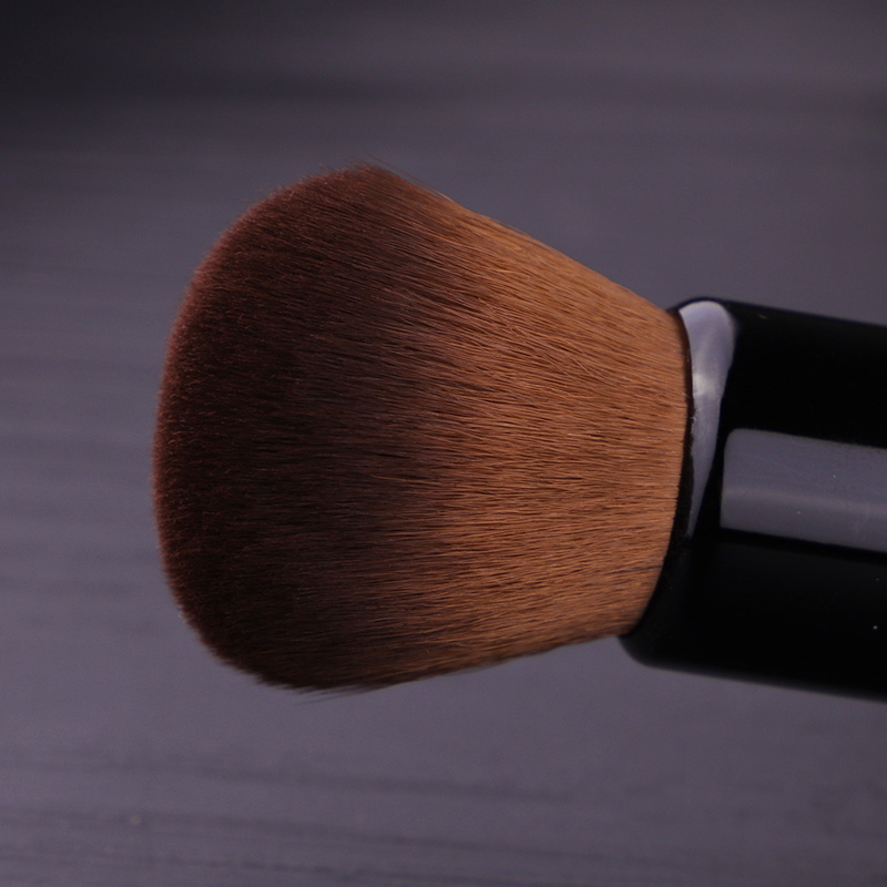パウダーメイクブラシ木製ハンドル高密度ソフトラウンド毛フルカ - Beauty Queen Makeup のレビューと価格