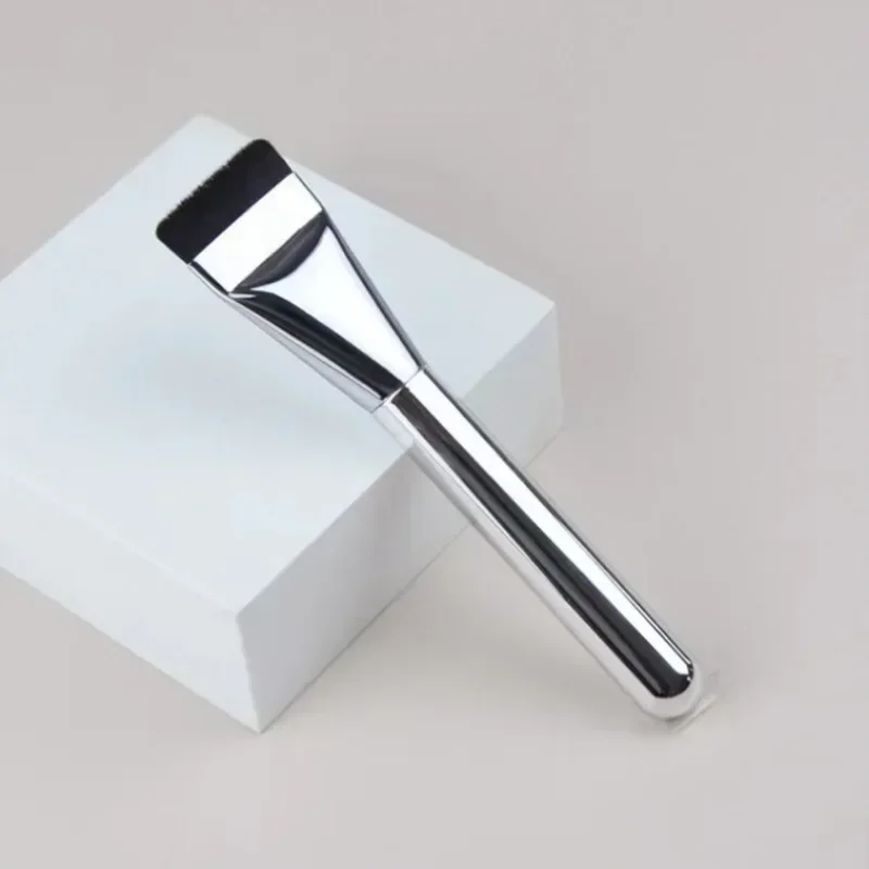 超薄型ファンデーション ブラシ 軽量で薄いフェイス コンター - Beauty Queen Makeup のレビューと価格